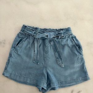 🎀LC Lauren Conrad paper bag shorts size XS🎀 Excellent used condition!!